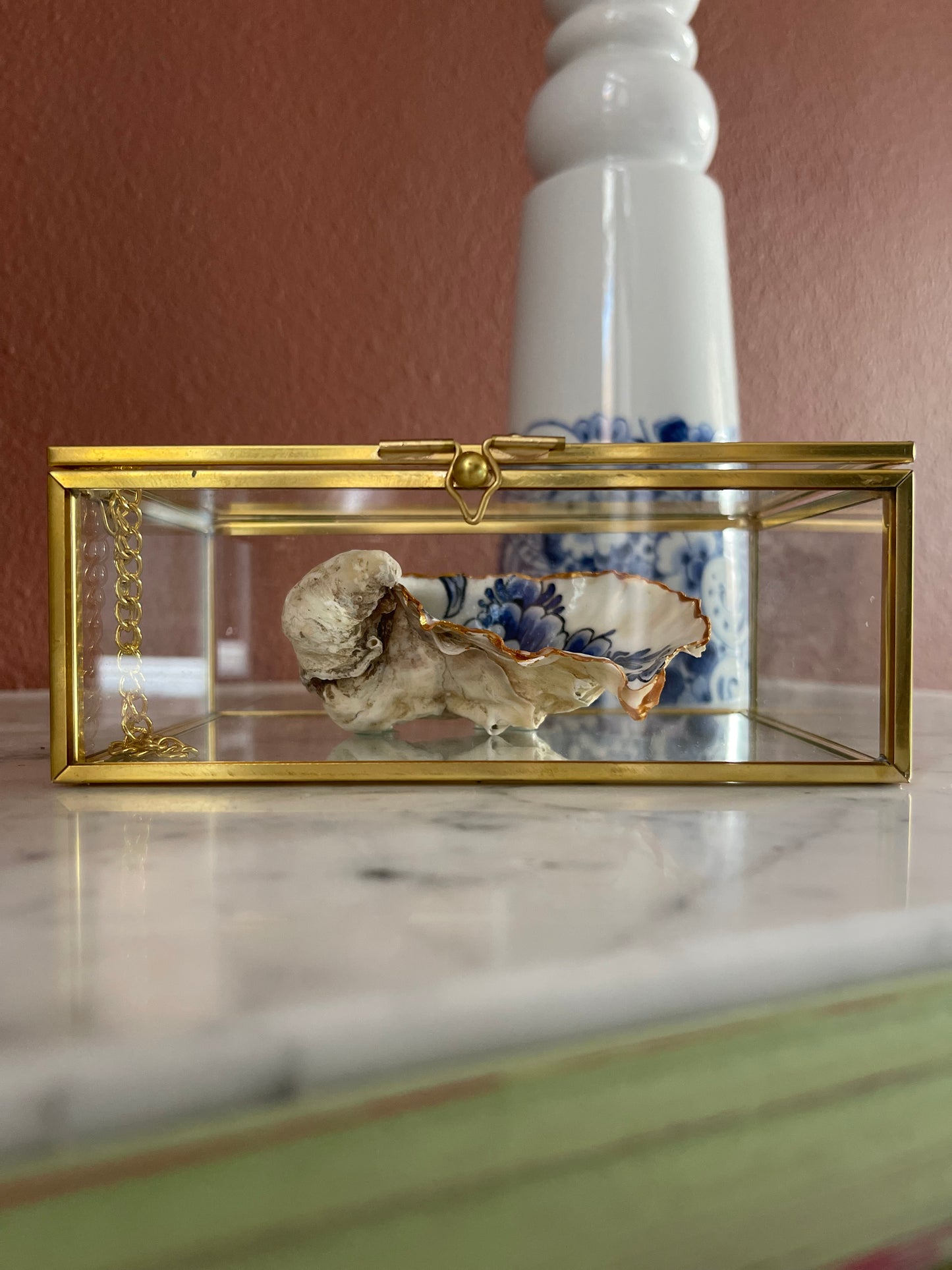 Oesterkunst in glazen kistje – Blue Heritage