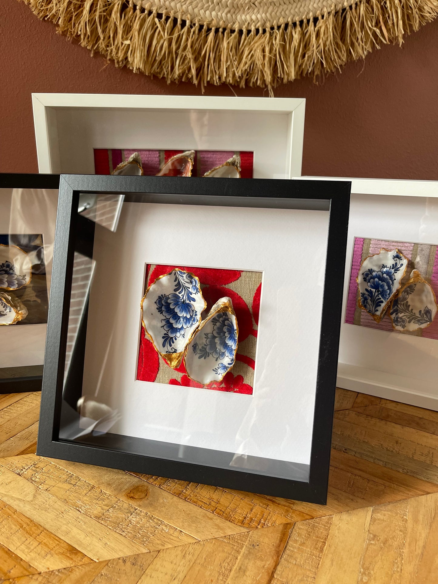 Delfts Blauw Oesters Kunstwerk – Goud & Rood