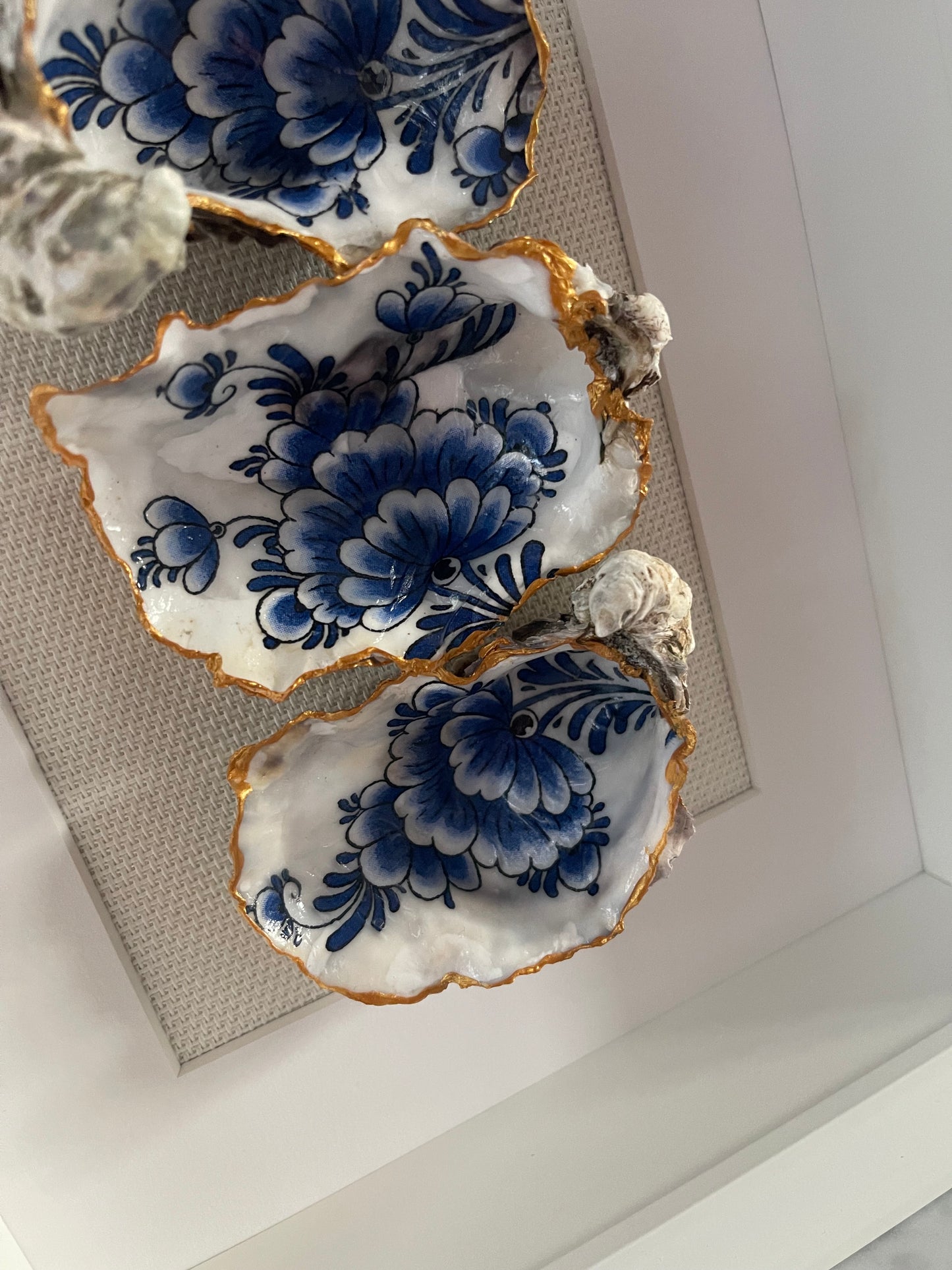 Classic Oesterkunst – Delfts Blauw Trio in Lijst